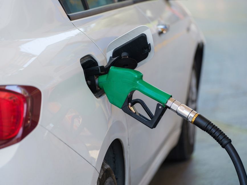 Best Cashback Apps for Gas and Fuel in 2026: Upside, GasBuddy & the Smart Stack
