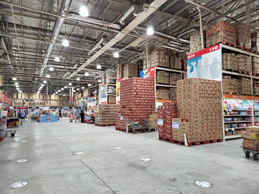 Cashback at Warehouse Clubs in 2026: Costco, Sam’s Club & BJ’s (What Actually Works)